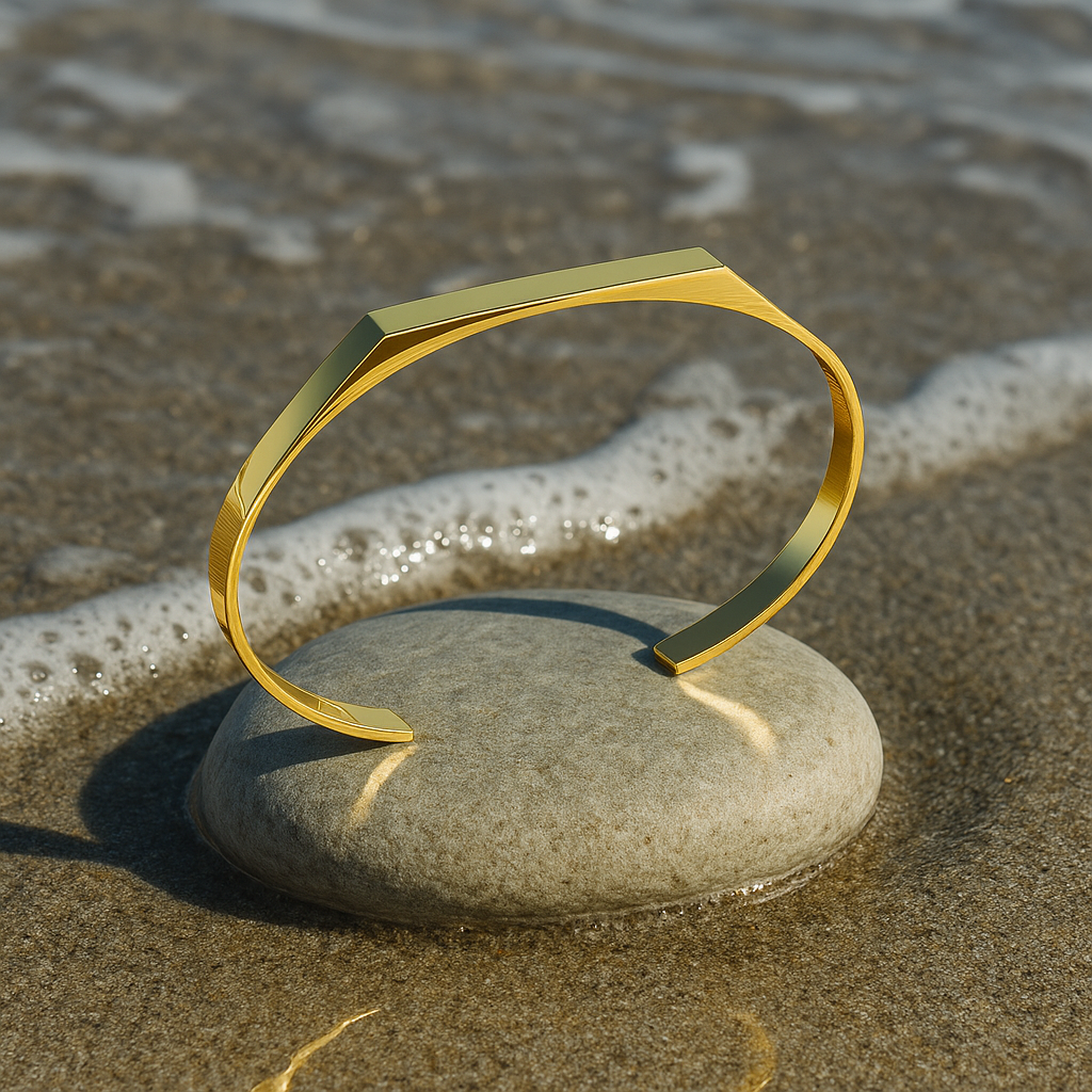 Coralia | Gold Line Bracelet