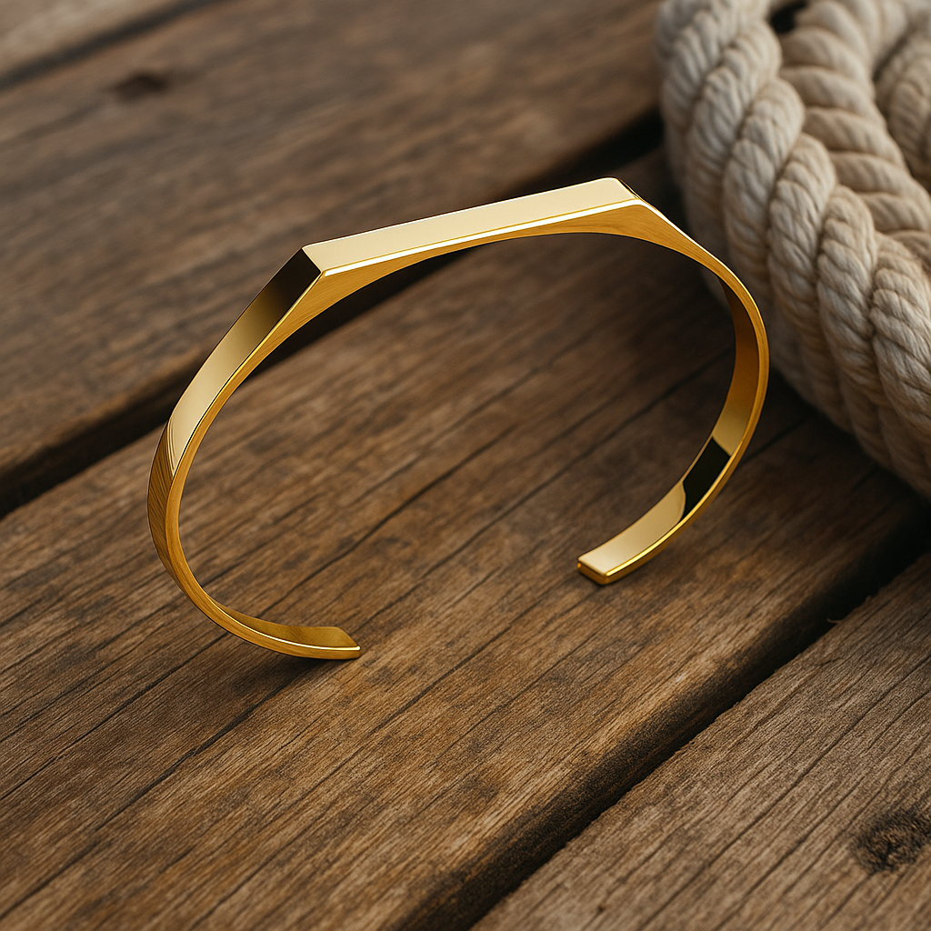 Coralia | Gold Line Bracelet