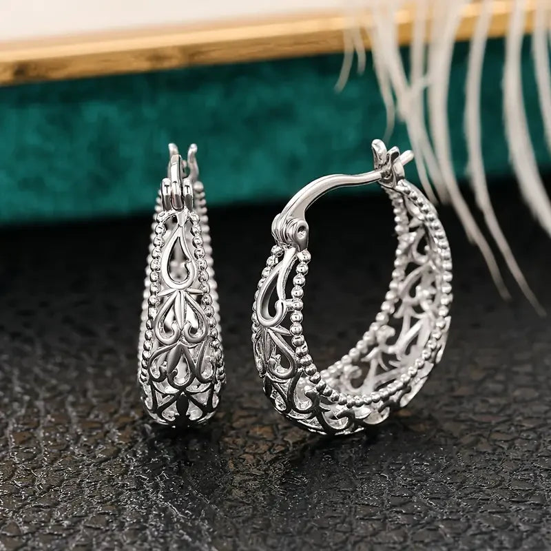 Boucles d'oreilles en panier creux antique | Or blanc