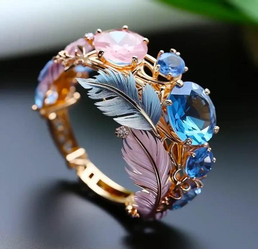 Bague en Cristal avec Plume Exotique Antique | Or